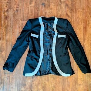 Women's Black and White Blazer